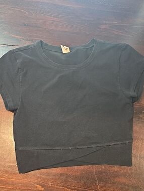 Old Navy PowerSoft PowerChill Go-Dry Black Wrap-Front Crop Top – XS